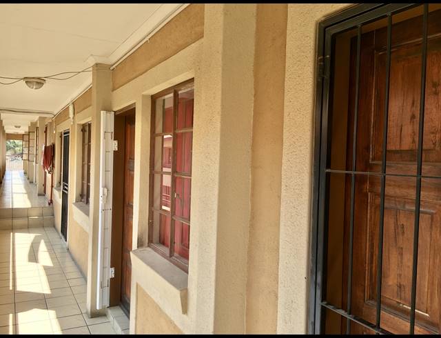 2 BEDROOM APARTMENT FOR SALE IN POLOKWANE CENTRAL